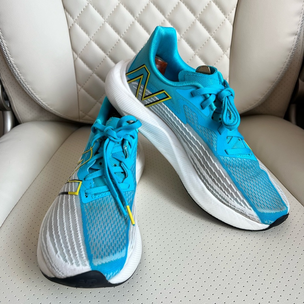 New Balance Womens Fuel Cell Rebel V2 WFCXLG2 Blue Running Shoes Size 8.5